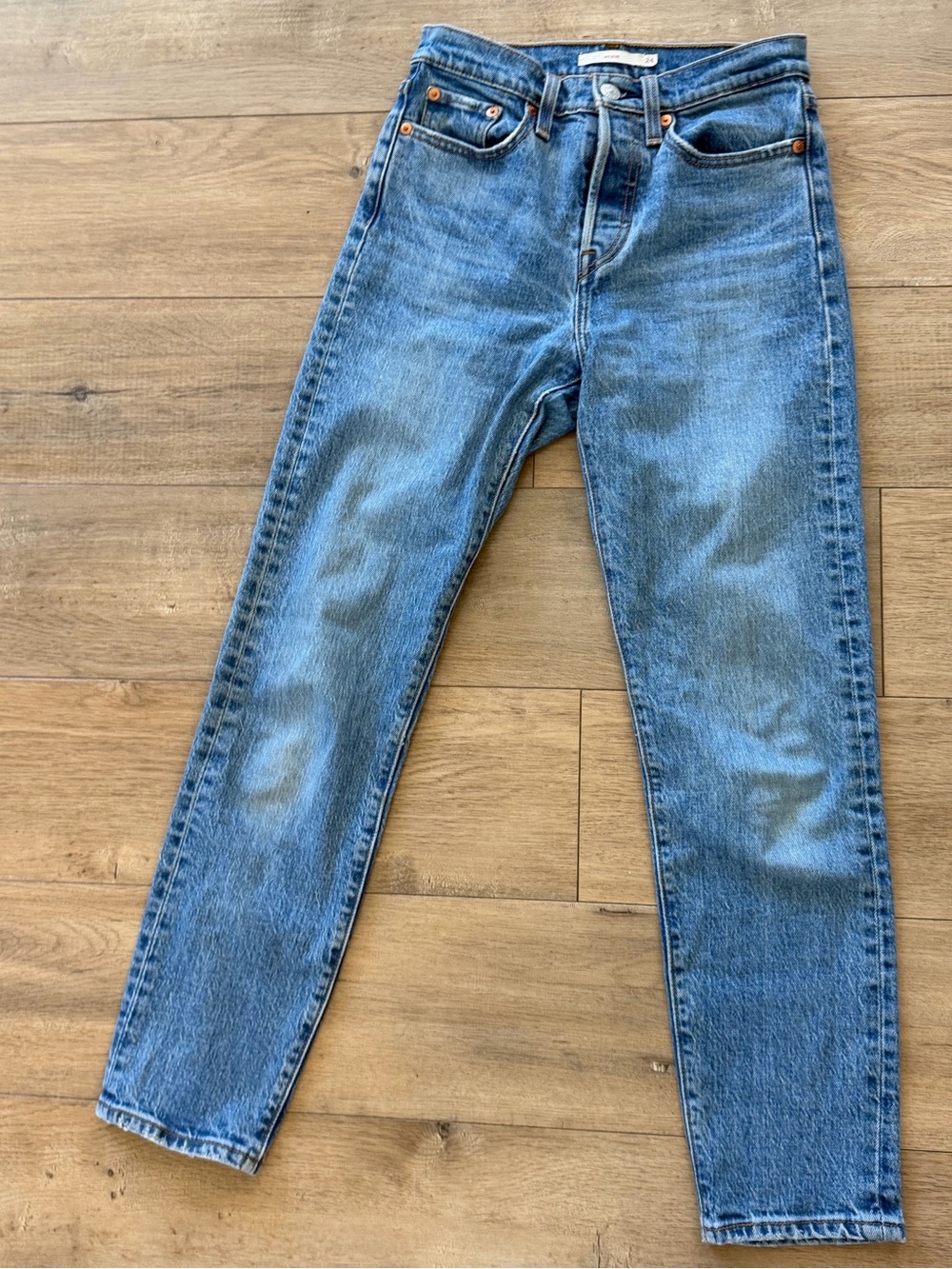 Levi's Women's Straight Leg Jeans - Medium Blue Wash